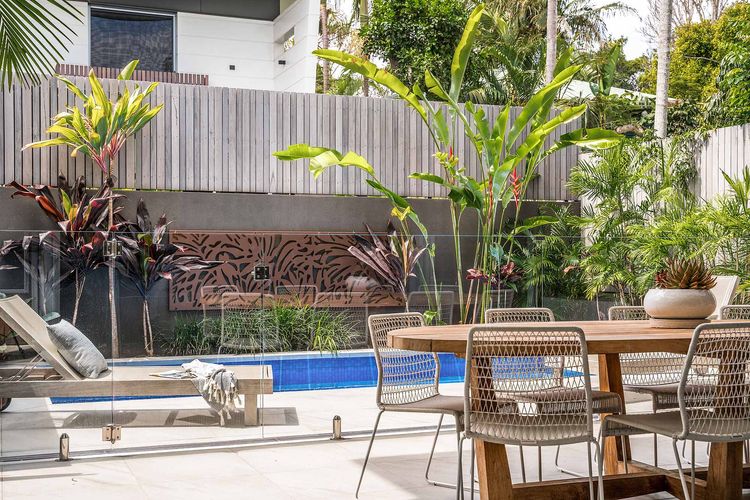 Kokos Beach House 2 – Belongil Beach pad with pool