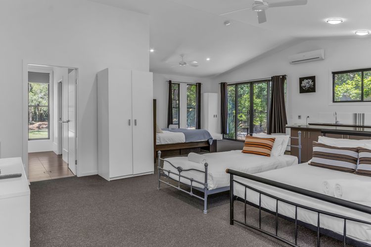 Lennox Coastal Retreat – resort-style home w. pool