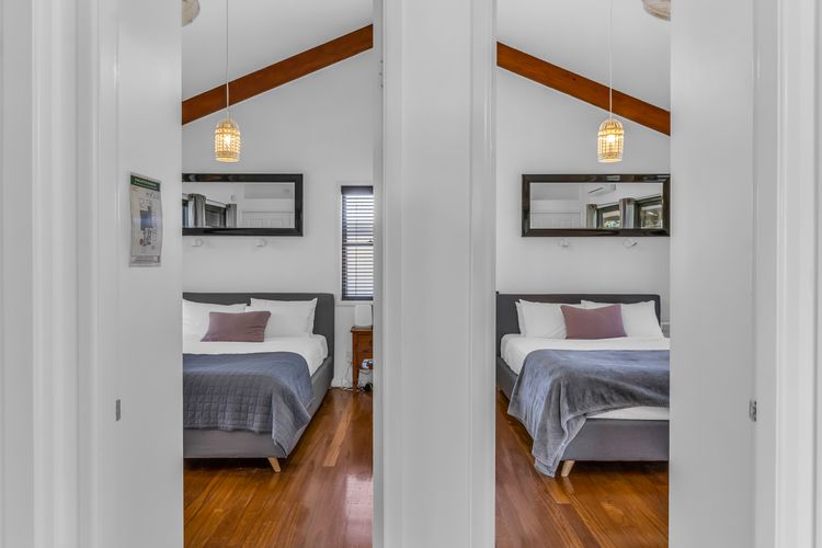 Lennox Coastal Retreat – resort-style home w. pool