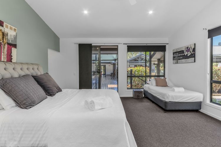 Lennox Coastal Retreat – resort-style home w. pool