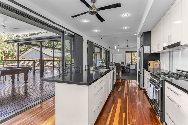 Lennox Coastal Retreat – resort-style home w. pool