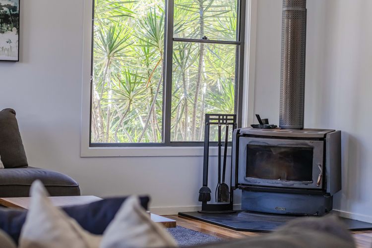 Lennox Coastal Retreat – resort-style home w. pool