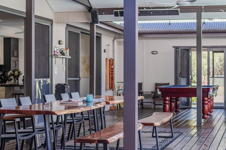 Lennox Coastal Retreat – resort-style home w. pool