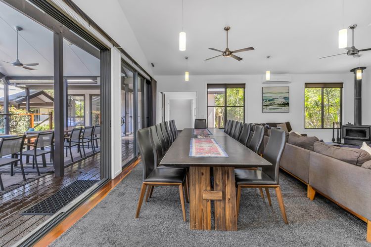 Lennox Coastal Retreat – resort-style home w. pool