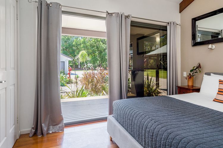 Lennox Coastal Retreat – resort-style home w. pool