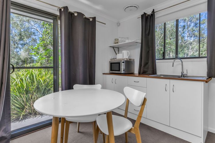 Lennox Coastal Retreat – resort-style home w. pool