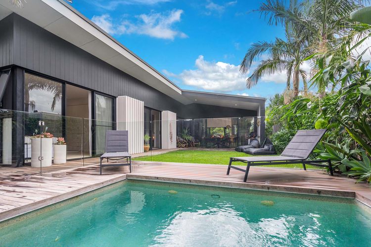 Melaleuca – luxury 4BR retreat with pool