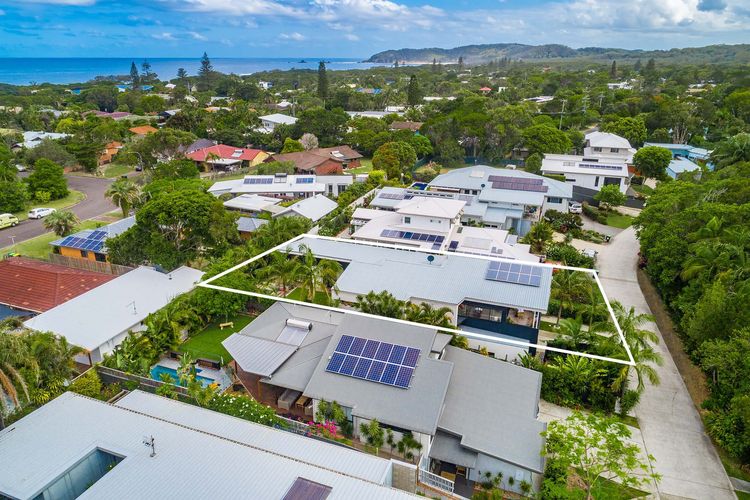 Melaleuca – luxury 4BR retreat with pool