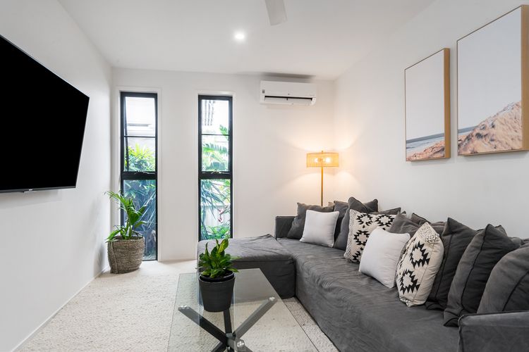 Melaleuca – luxury 4BR retreat with pool