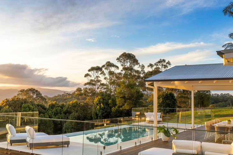 Miren Estate – lavish hinterland estate with pool