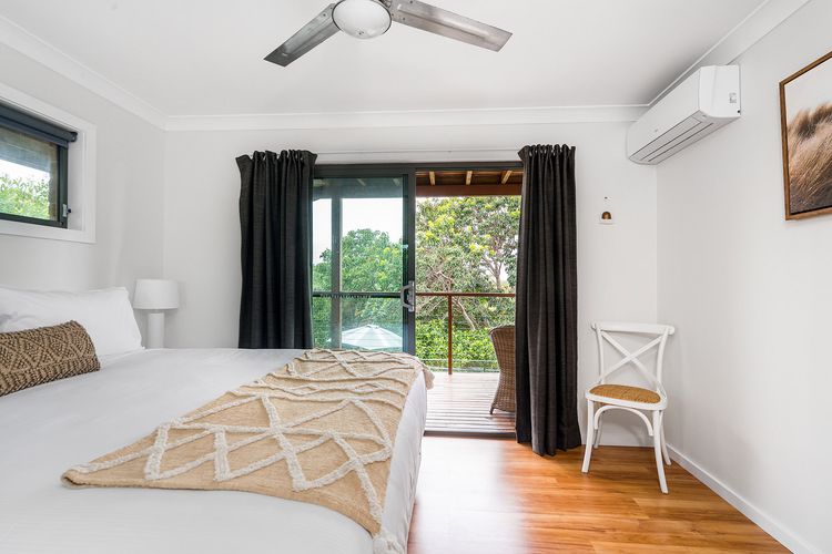 Mulivista – spacious home with ocean views & pool