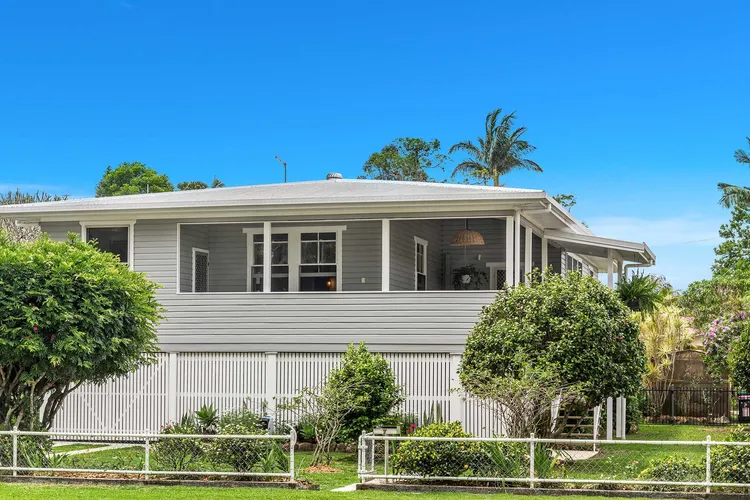 Mullum River House – waterfront heritage home