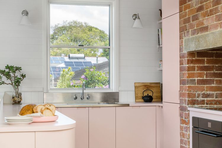 Mullum River House – waterfront heritage home