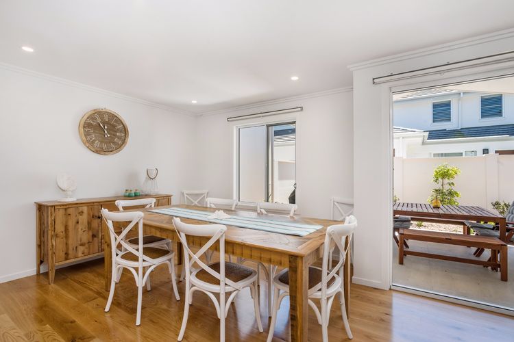 Ocean Walk – villa with pool near Main Beach