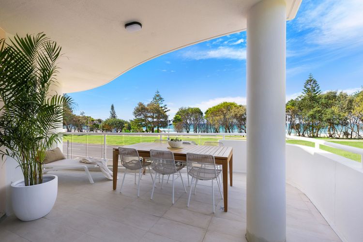 Oceanfront Byron Palms – 2 BR Main Beach apartment