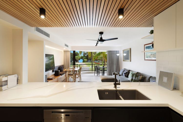 Pacific Blue – beachfront 2 BR apartment with pool