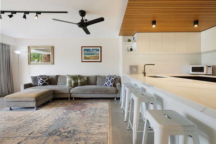 Pacific Blue – beachfront 2 BR apartment with pool