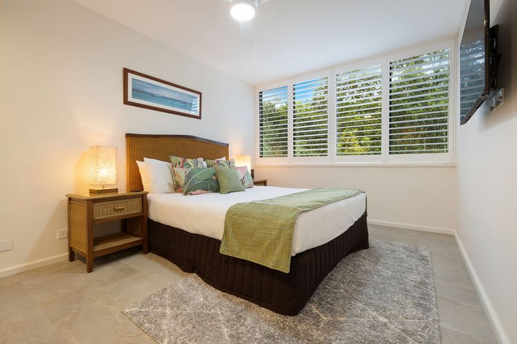 Pacific Blue – beachfront 2 BR apartment with pool