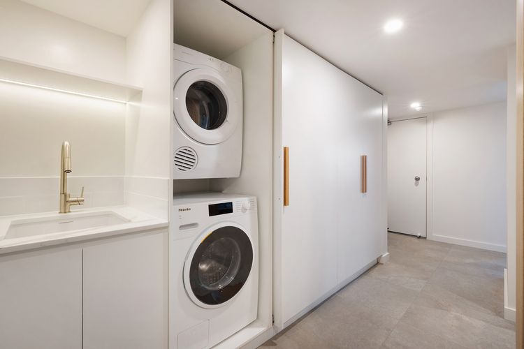 Pacific Blue – beachfront 2 BR apartment with pool