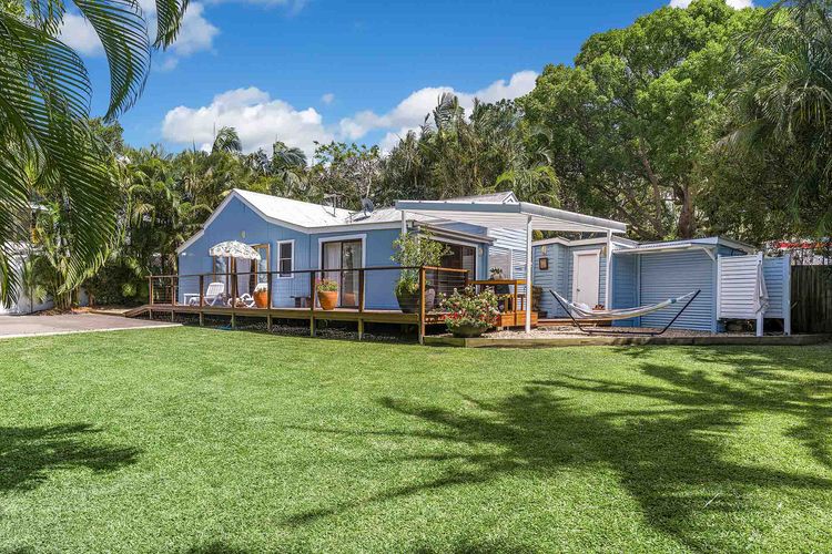 San Juan Surfers Cottage – prime Byron location