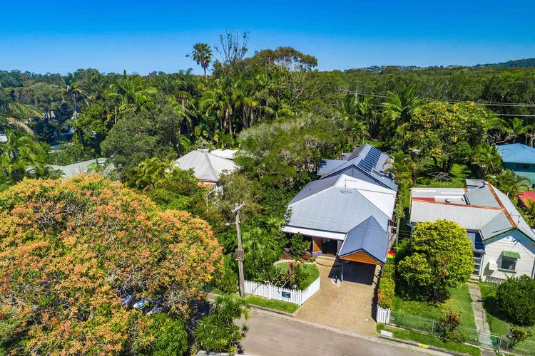 Solstice – Federation home with pool