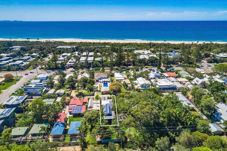 Solstice – Federation home with pool