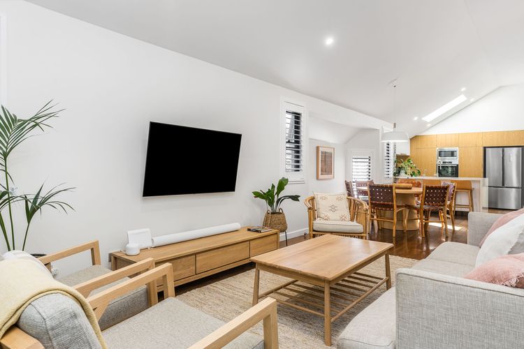 Solstice – Federation home with pool