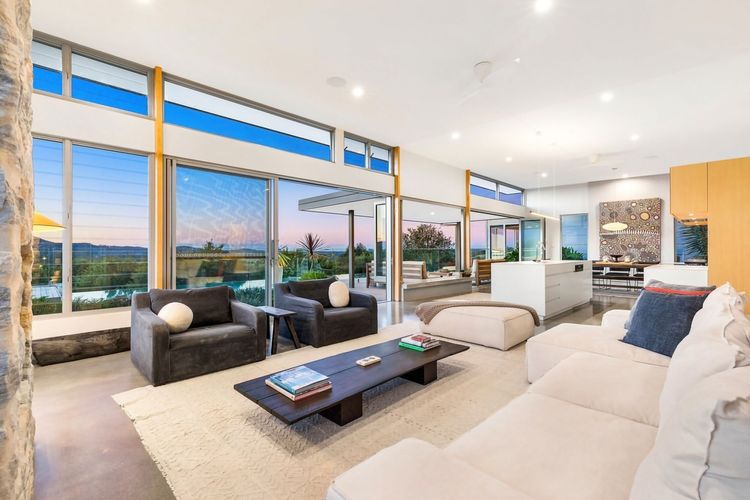 The Springs – architect-designed home with pool