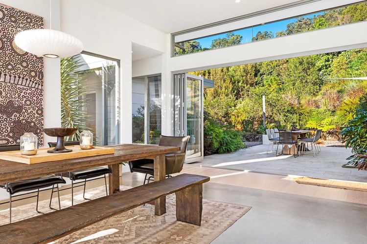 The Springs – architect-designed home with pool