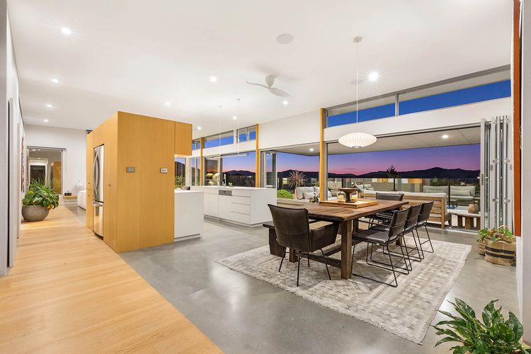 The Springs – architect-designed home with pool