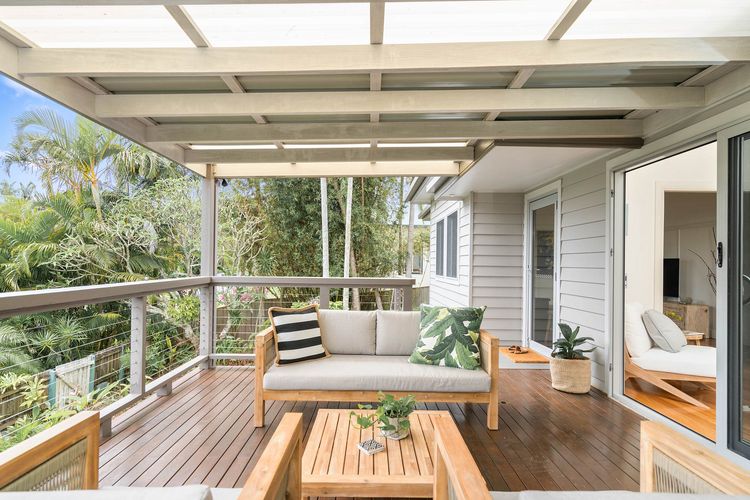 The White Rabbit – with studio & covered deck