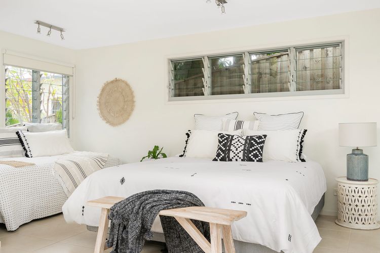 The White Rabbit – with studio & covered deck