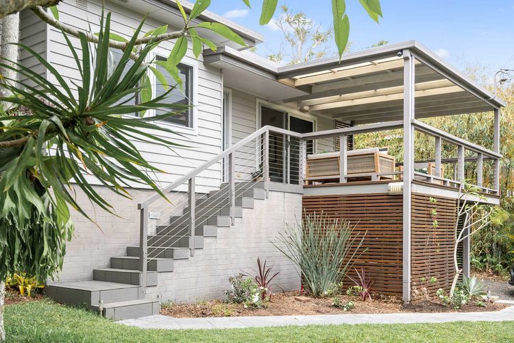 The White Rabbit – with studio & covered deck