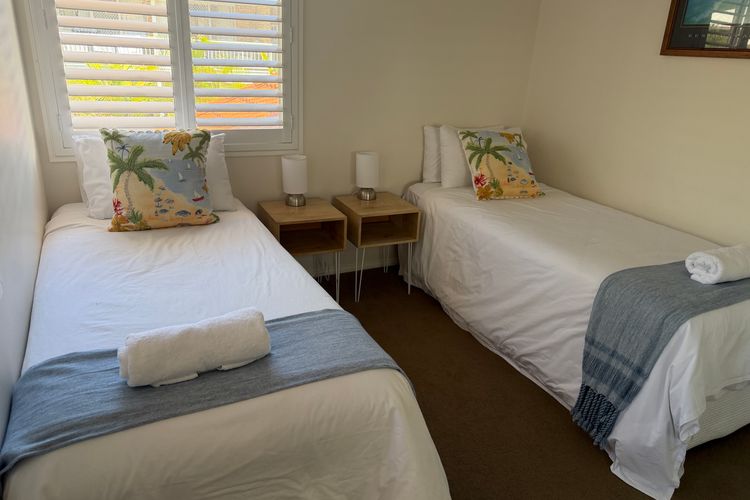 Tradewinds 4 – beachside 3 BR townhouse