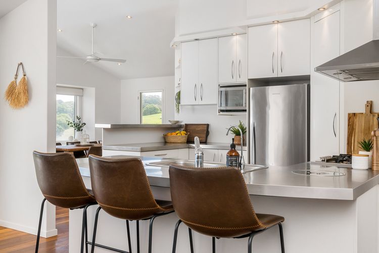 Byrons Brae – luxury hinterland estate with pool