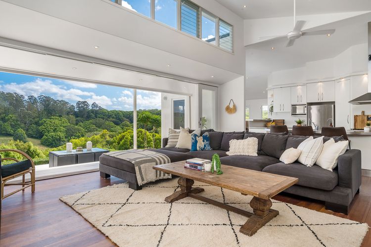 Byrons Brae – luxury hinterland estate with pool