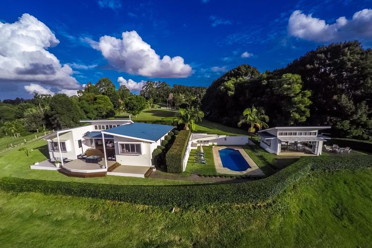 Byrons Brae – luxury hinterland estate with pool
