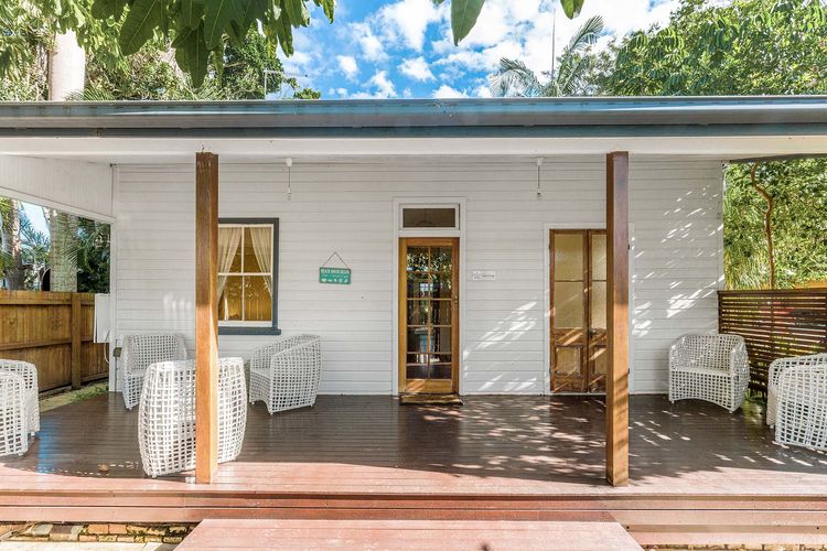 Starr Cottage – Quaint Cottage with a stunning pool – Close to everything Byron!