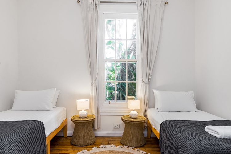 Starr Cottage – Quaint Cottage with a stunning pool – Close to everything Byron!