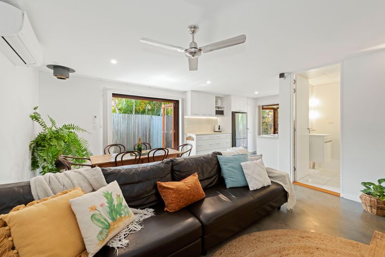 Tallow Beach Retreat – welcoming pet-friendly unit