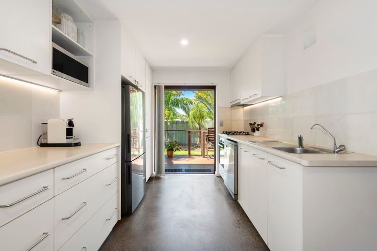 Tallow Beach Retreat – welcoming pet-friendly unit