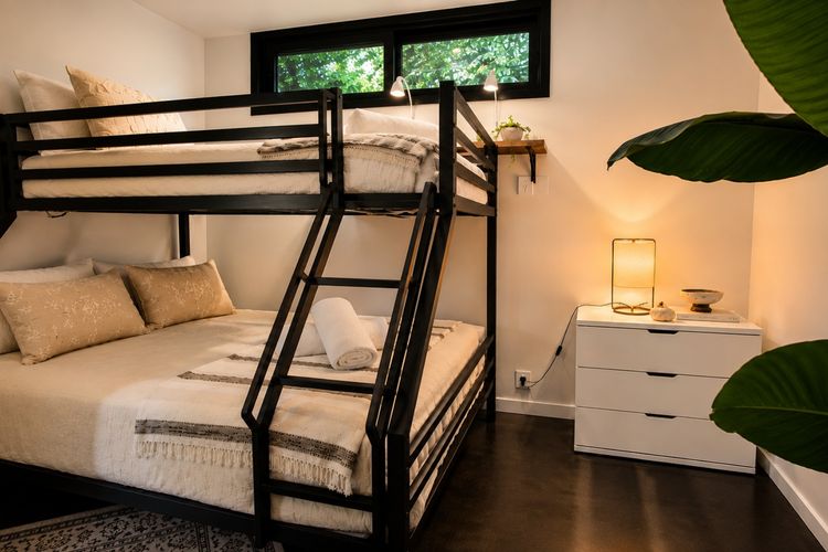 Glenbrook Guest House