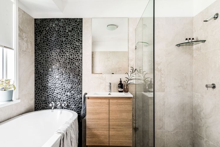 Baby Blue – 3 BR villa steps from Tallow Beach