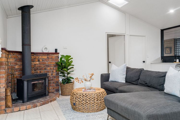 Bangalleys – beachside retreat with large pool