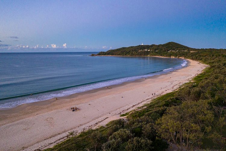 Bay Royal Apartment 2 – Opposite Main Beach & Heated Pool!