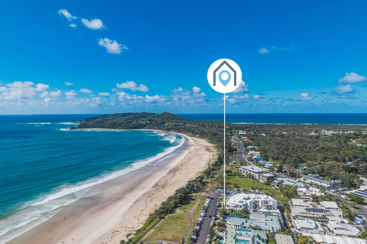 Bay Royal Apartment 2 – Opposite Main Beach & Heated Pool!
