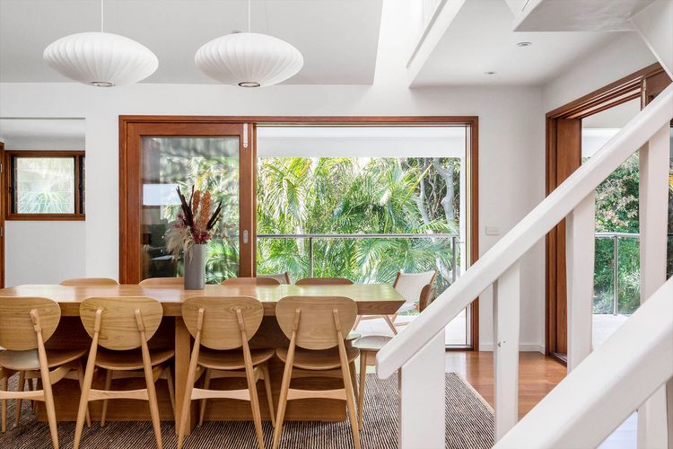 Beachcomber Blue – beachfront villa with pool