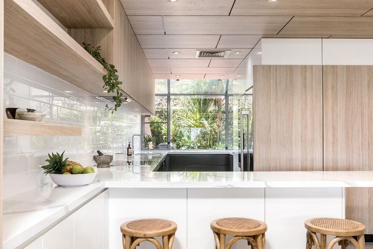 11 James Cook Apartments – w. pool & beach access