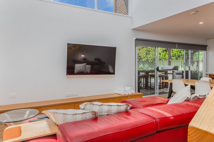 Byron Sunrise – 4 BR retreat with heated pool