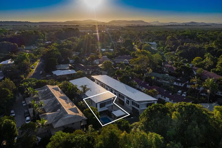 Byron Sunrise – 4 BR retreat with heated pool